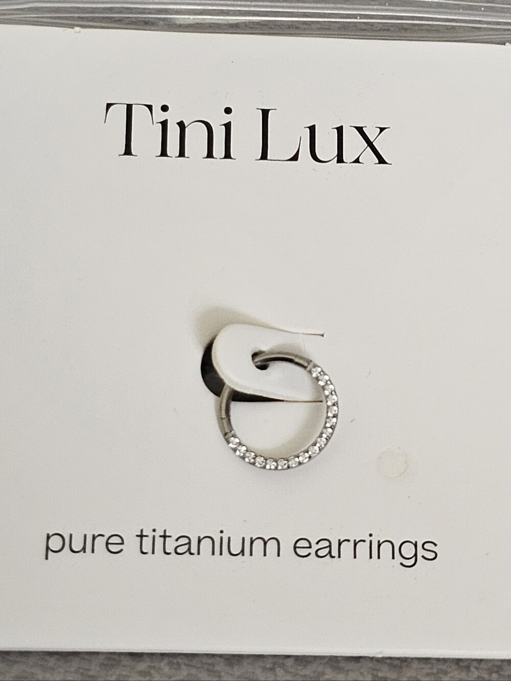 Tini Lux Hypoallergenic Titanium Single Crystal Endless Hoop